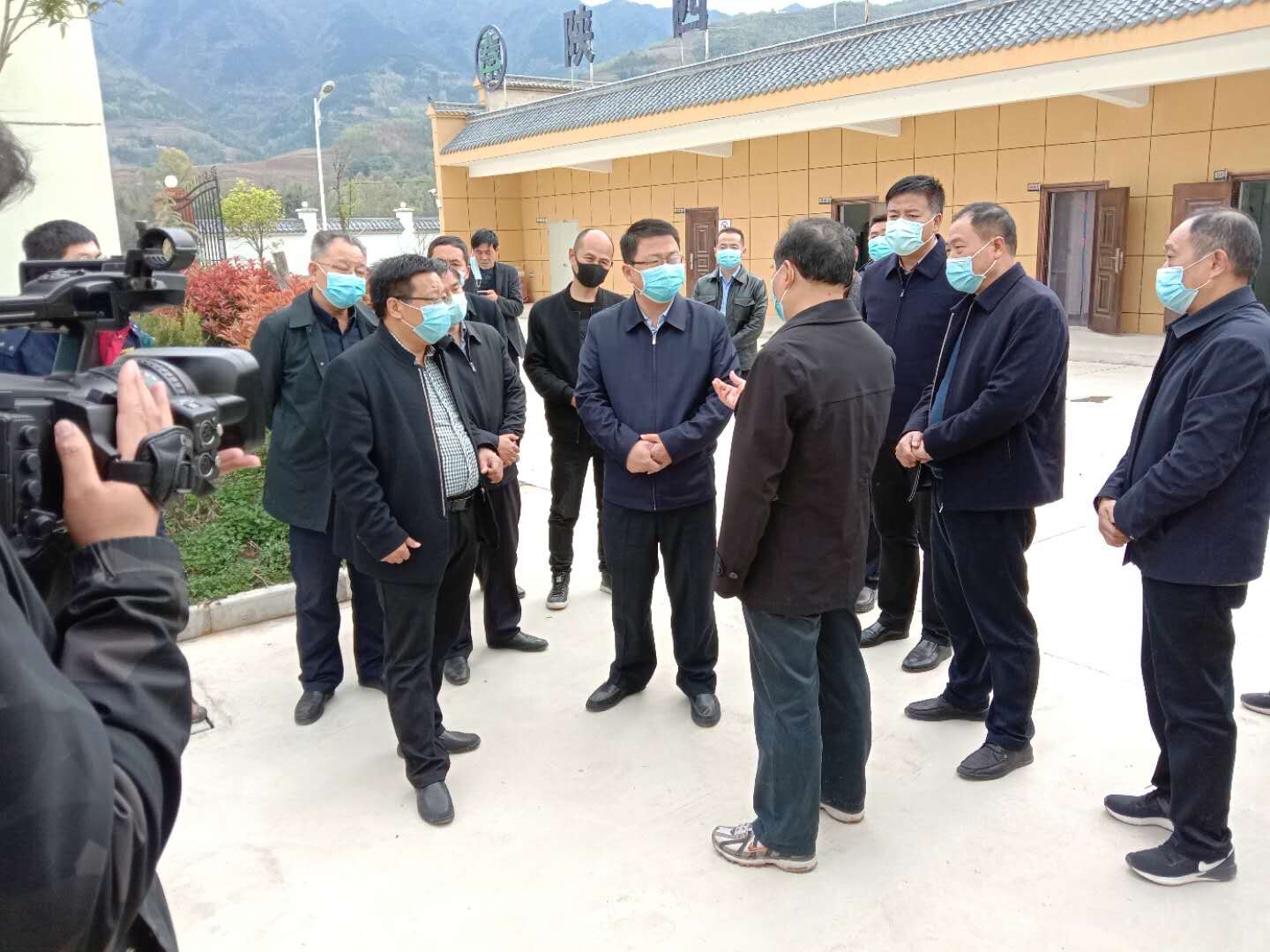 15857005656335493Poc.jpg 商洛市委副書記李豫奇一行到水環境公司山陽縣戶家塬污水廠調研.jpg