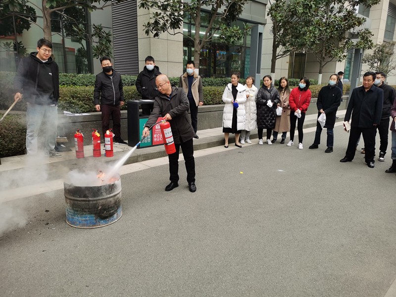 國(guó)源公司開展火災(zāi)應(yīng)急逃生演練 (3)_副本.jpg